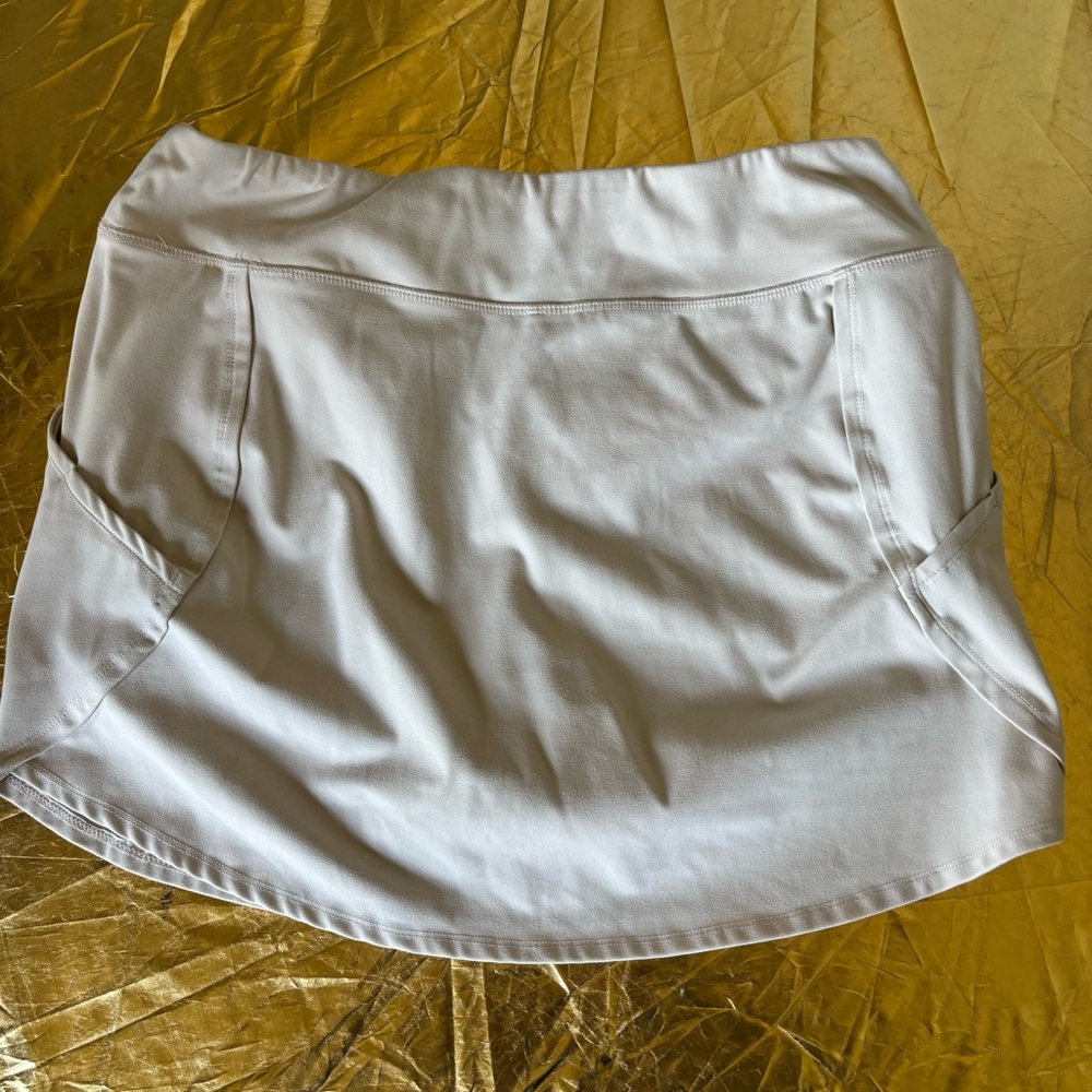 Cynthia Rowley Cream Colored Stretchy Athletic Skort